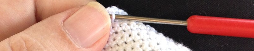 crochet the handle attachments